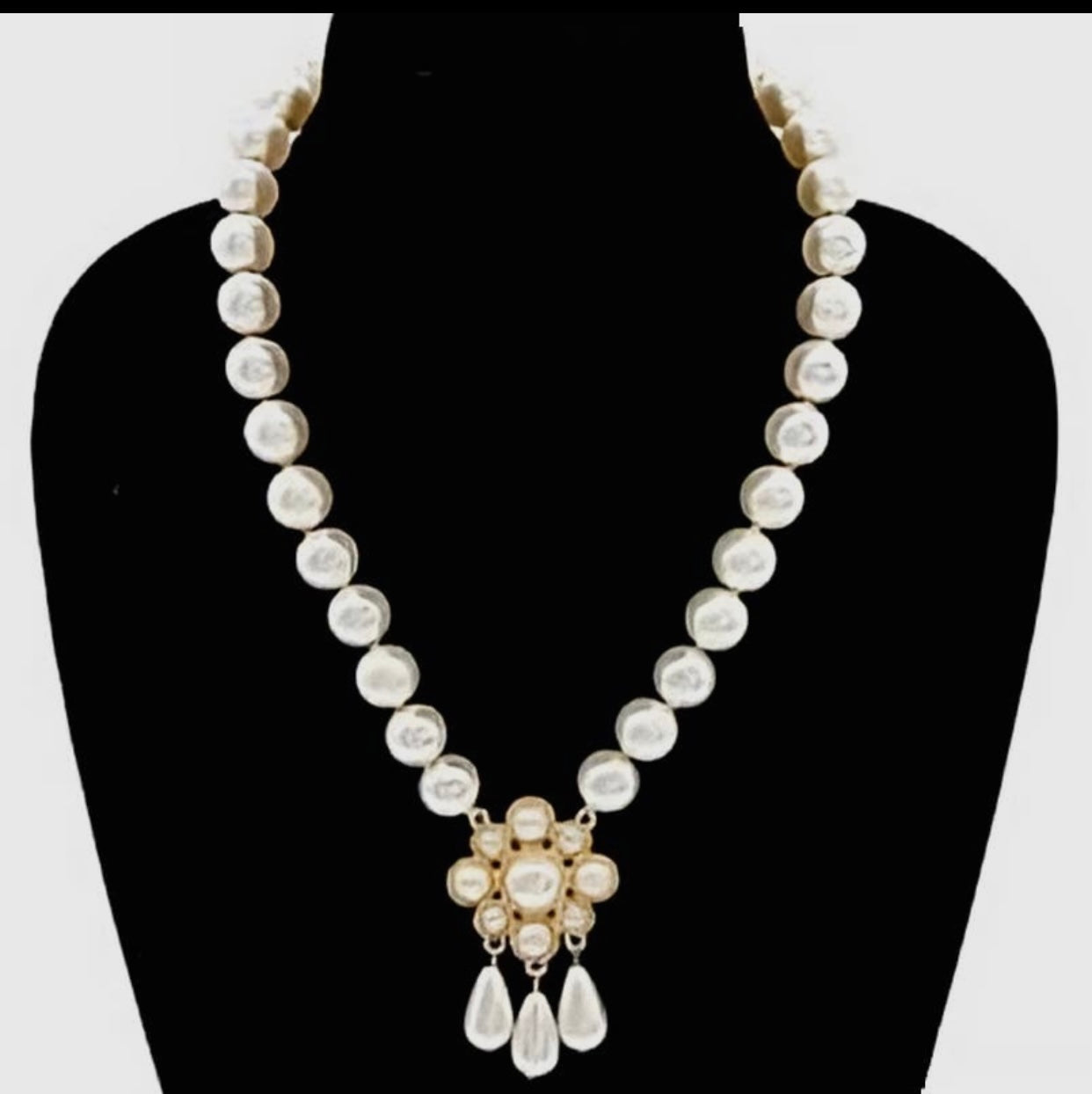 Pearl Teardrop Necklace