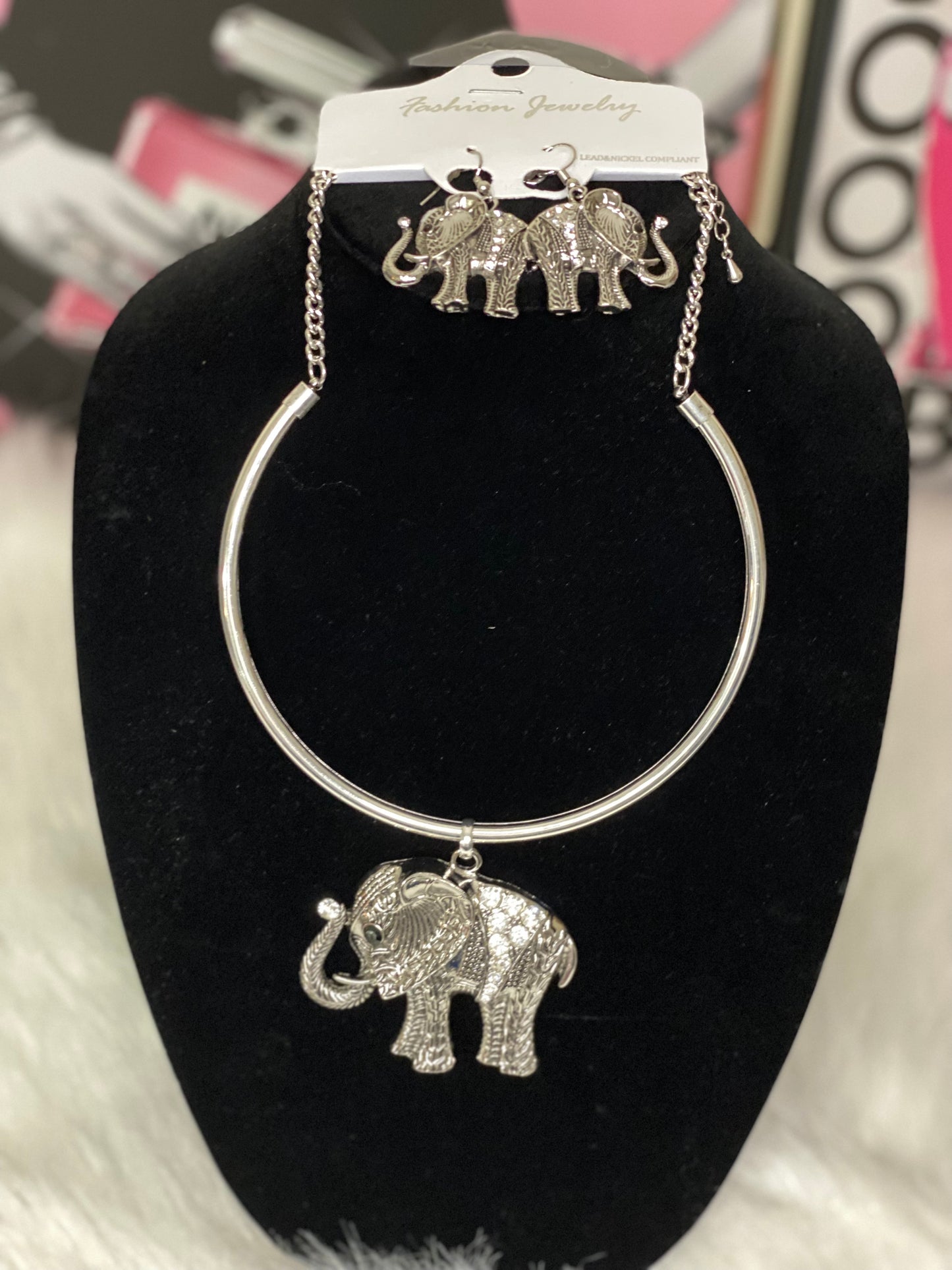 Elephant necklace set with rhinestone